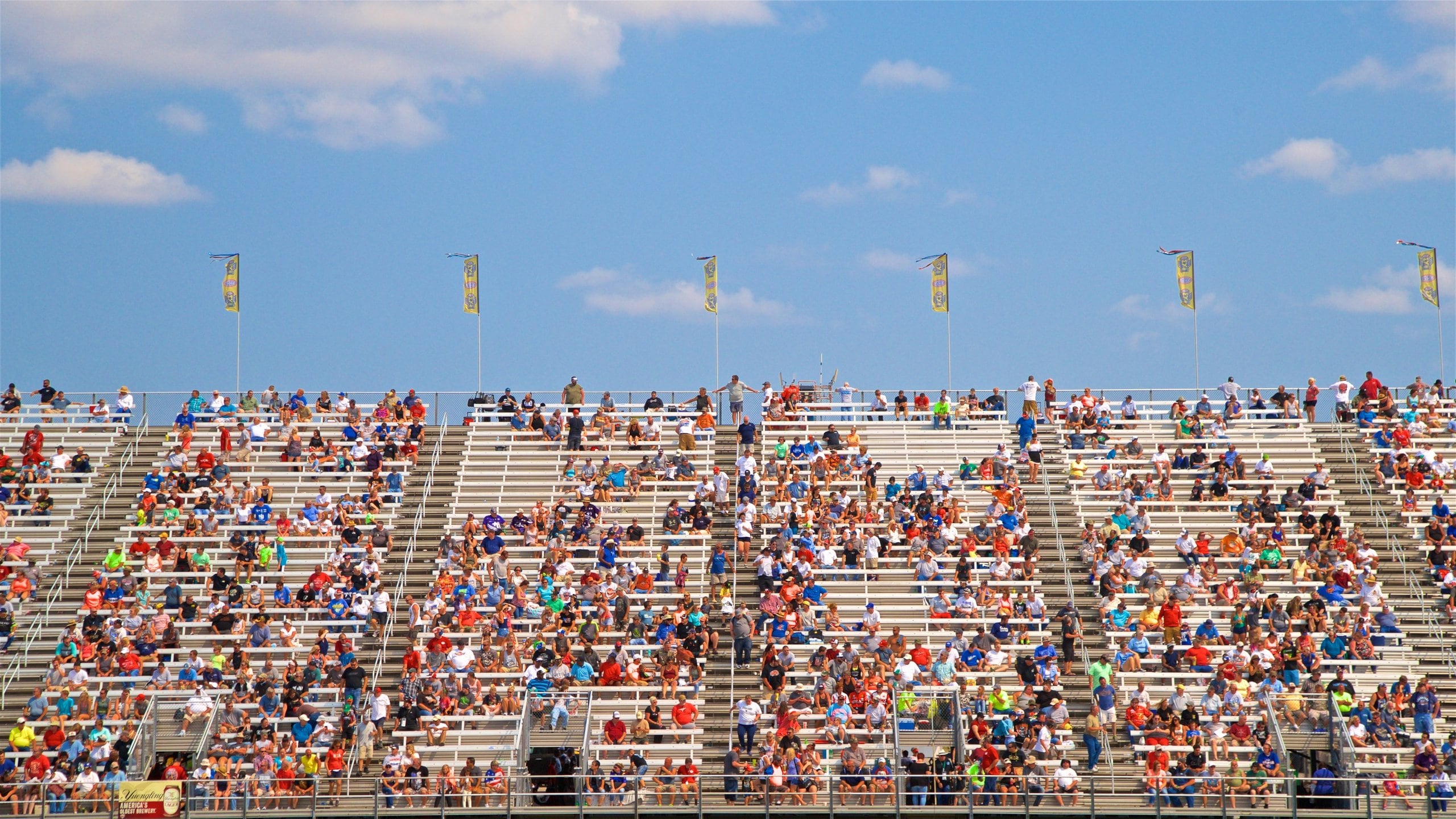 ルーカス オイル レースウェイ インディアナポリス旅行 エクスペディア