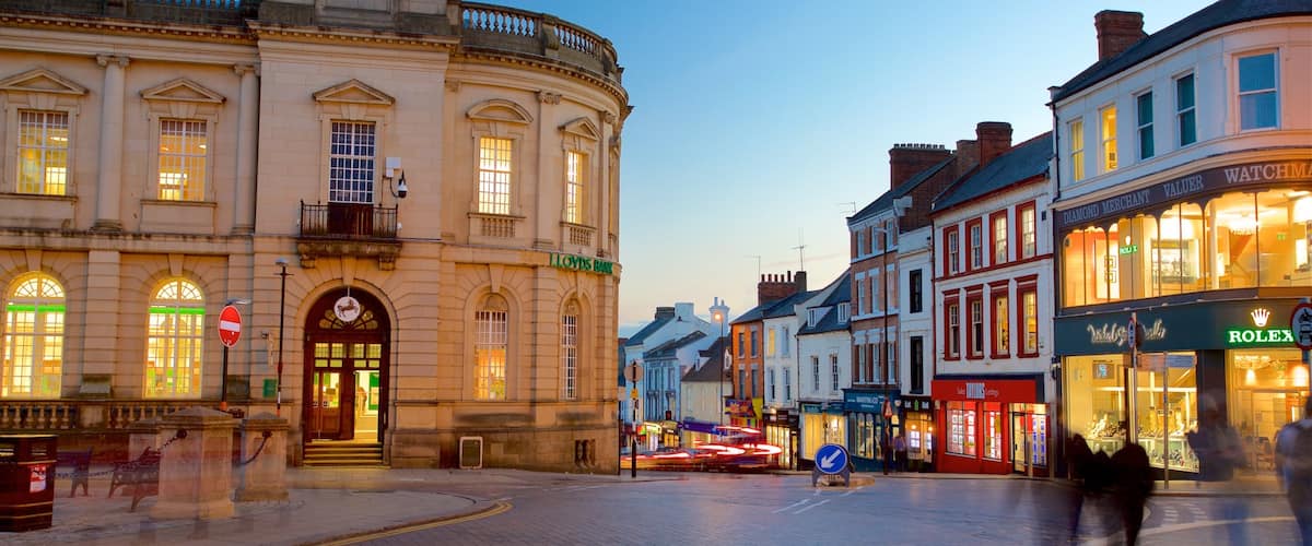 Northampton which includes heritage architecture and night scenes