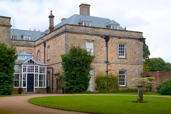 Melbourne Hall qui includes parc