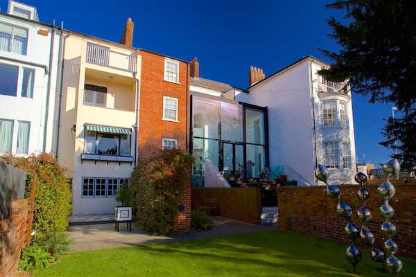 78 Derngate montrant art en plein air