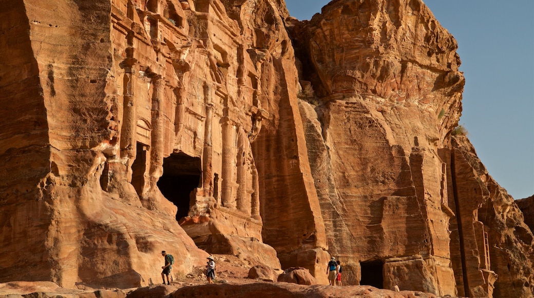 Wadi Musa qui includes patrimoine architectural, ruine et gorge ou canyon