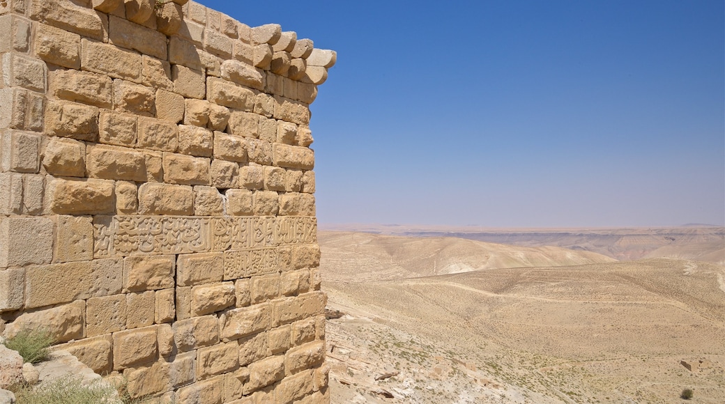 Burg Shobak welches beinhaltet Geschichtliches, Landschaften und Wüstenblick