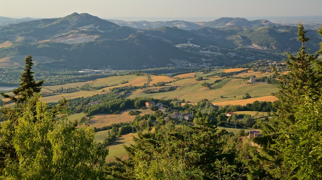 San Leo showing tranquil scenes and landscape views