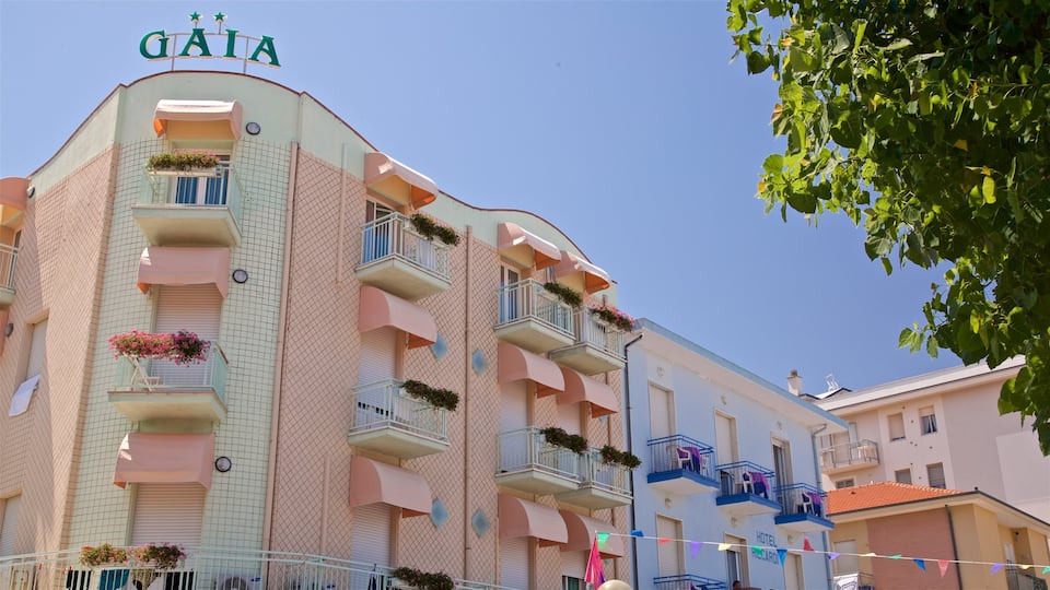 Torre Pedrera showing signage