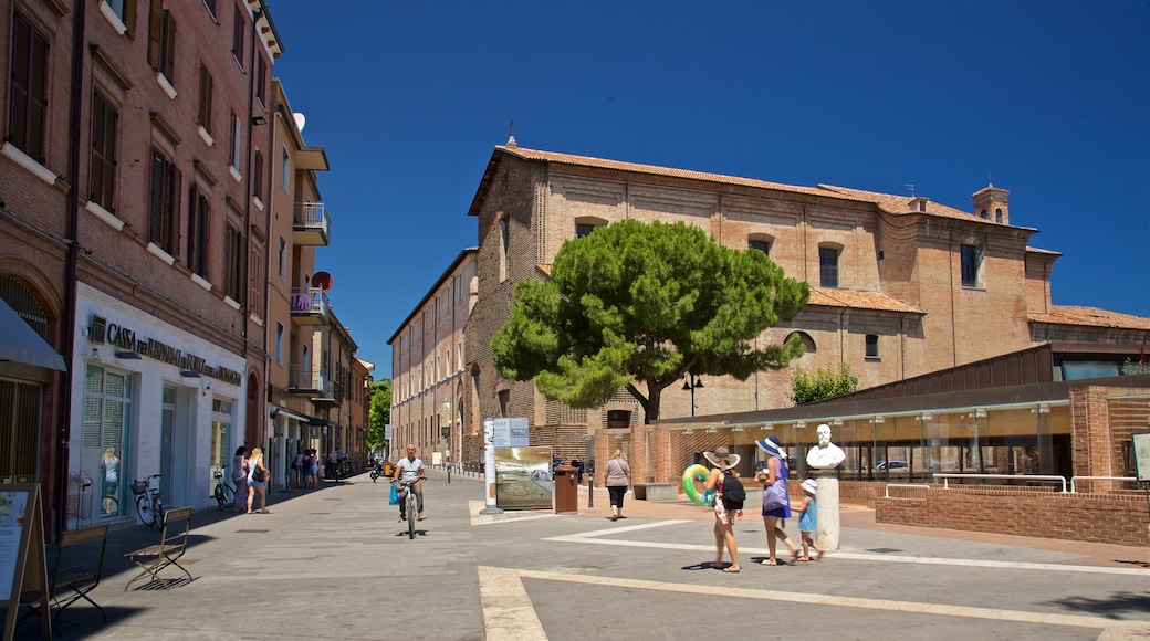 Museo della Città which includes street scenes as well as a small group of people