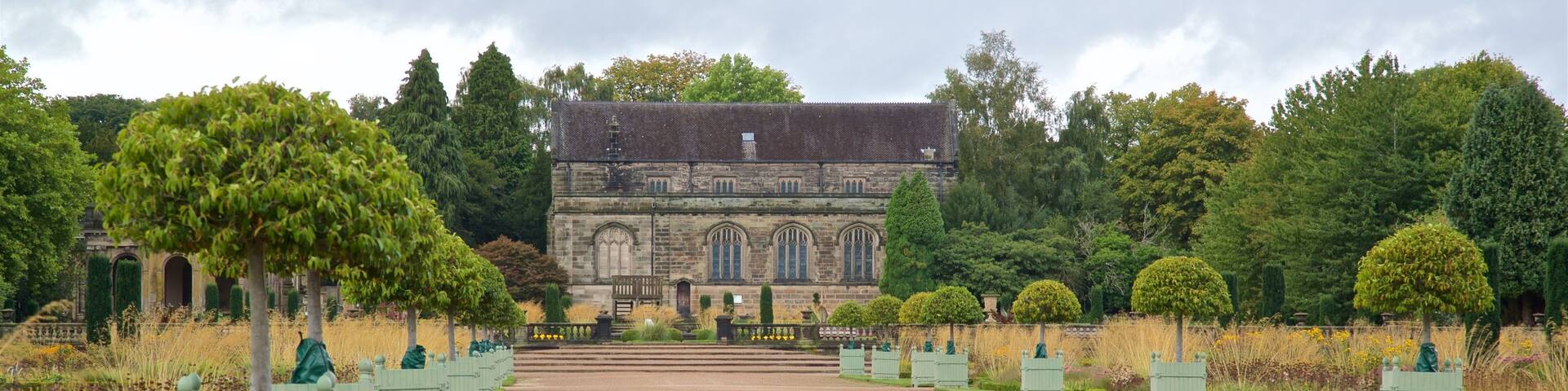 Trentham Gardens montrant maison et parc