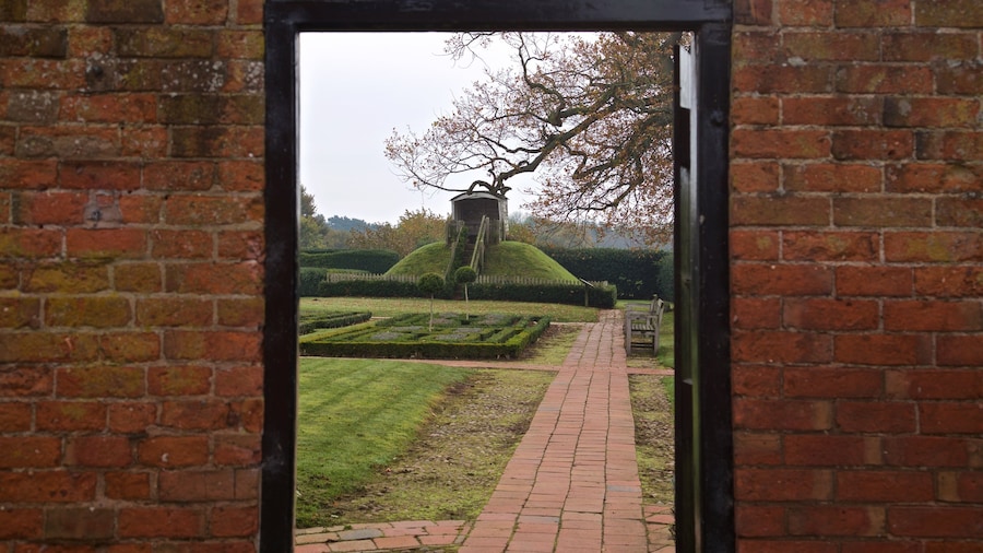 Boscobel House showing interior views and a park