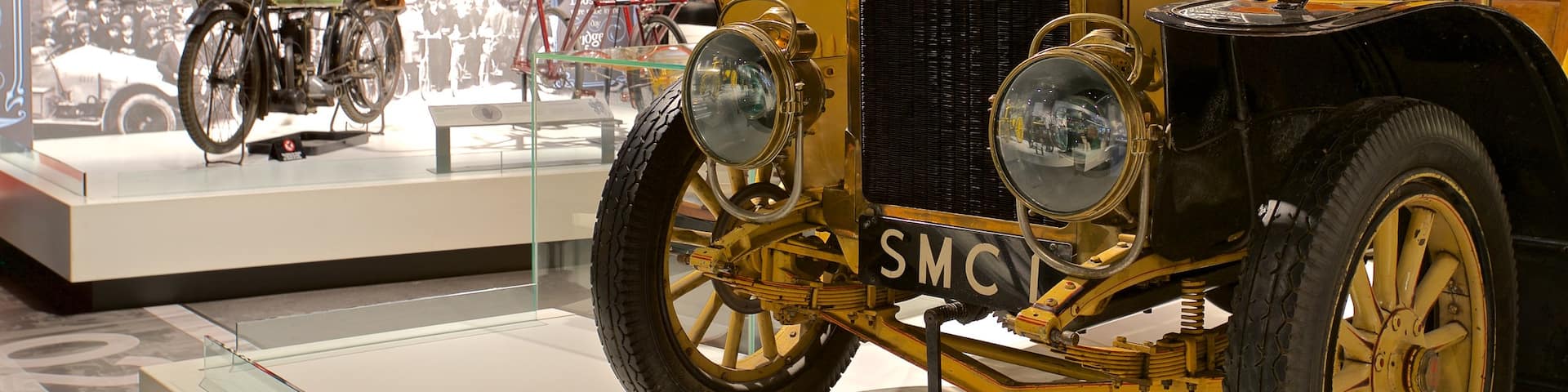 Musée du transport de Coventry mettant en vedette vues intérieures et patrimoine historique