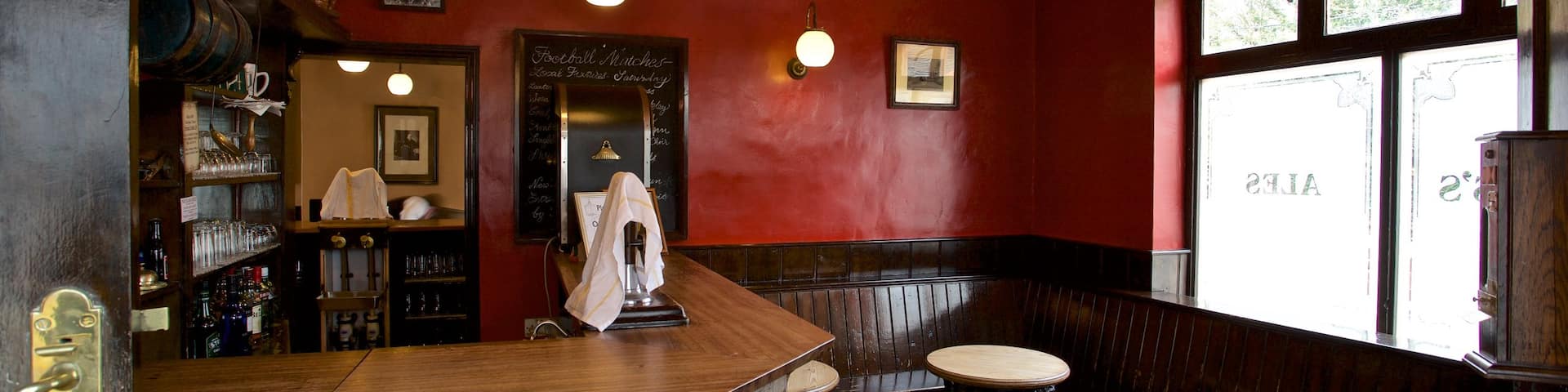 Blists Hill welches beinhaltet Innenansichten und Bar
