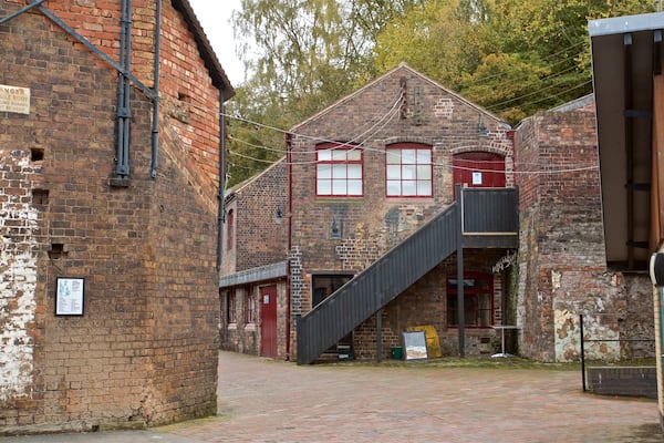 Jackfield Tile Museum montrant petite ville ou village
