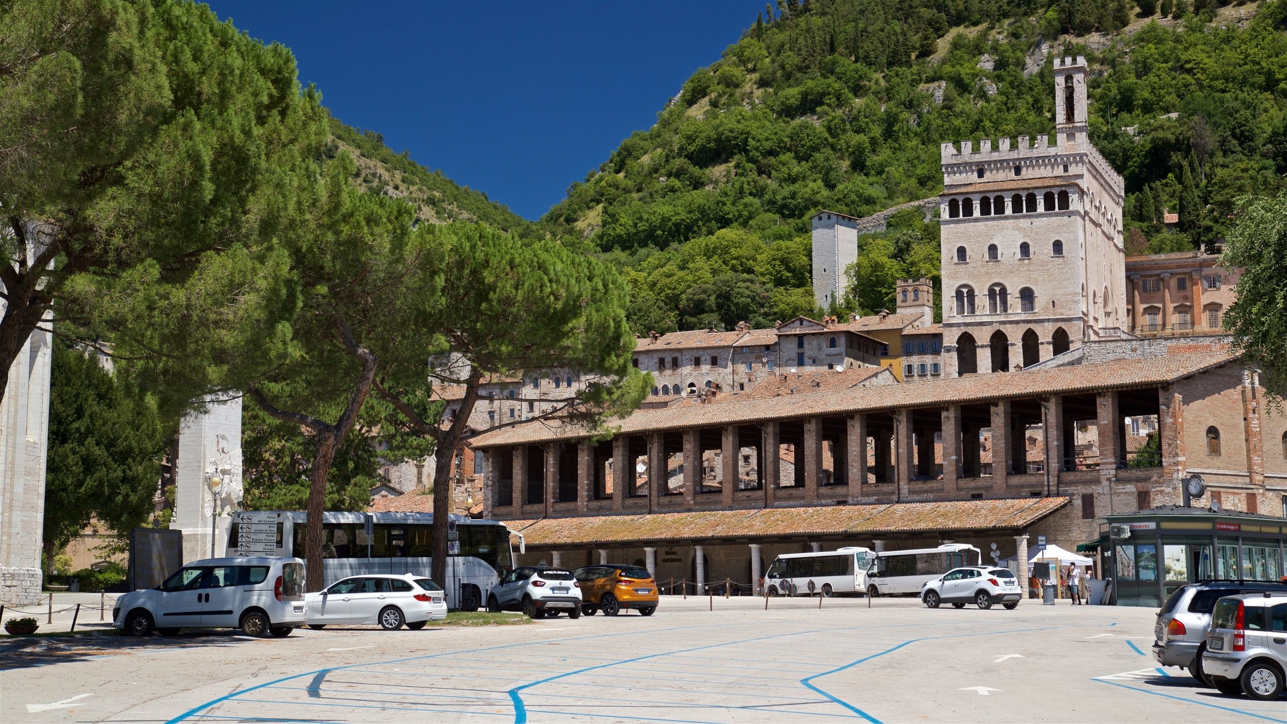 Un recorrido compartido en autobús de dos pisos por Roma, con regalos de  recuerdo 2026, image size:2560x1440