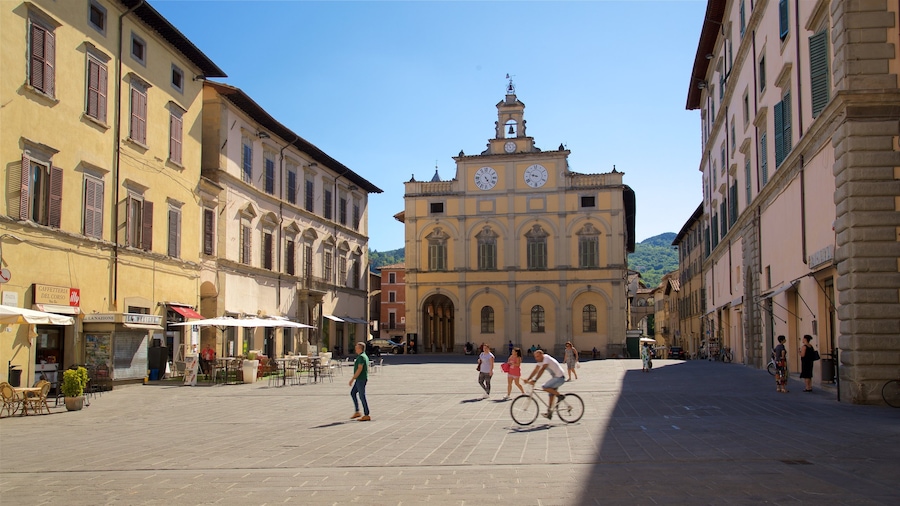 Città di Castello caratteristiche di piazza, architettura d\'epoca e strade