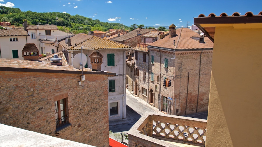 Deruta featuring a small town or village