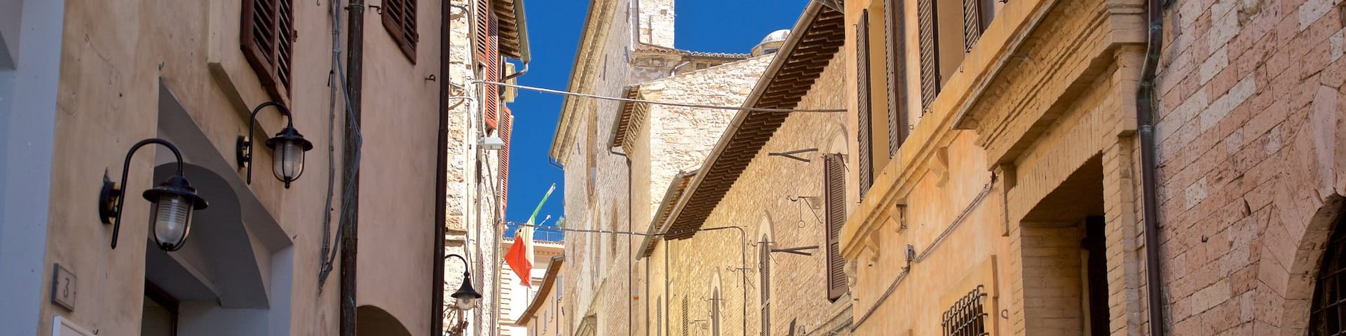 Spello featuring street scenes as well as a couple