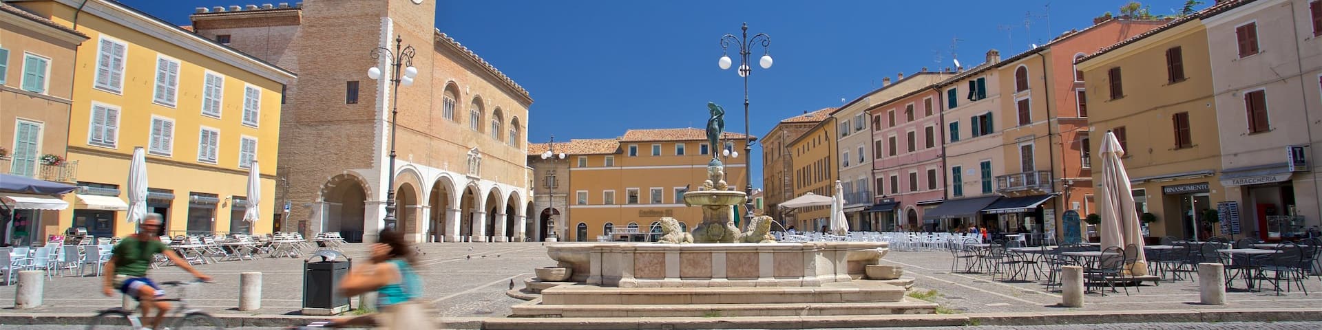 Fano featuring a city, heritage architecture and a fountain