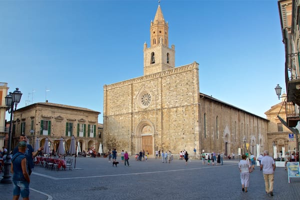 Cathedral of Santa Maria Assunta showing street scenes, a square or plaza and heritage architecture
