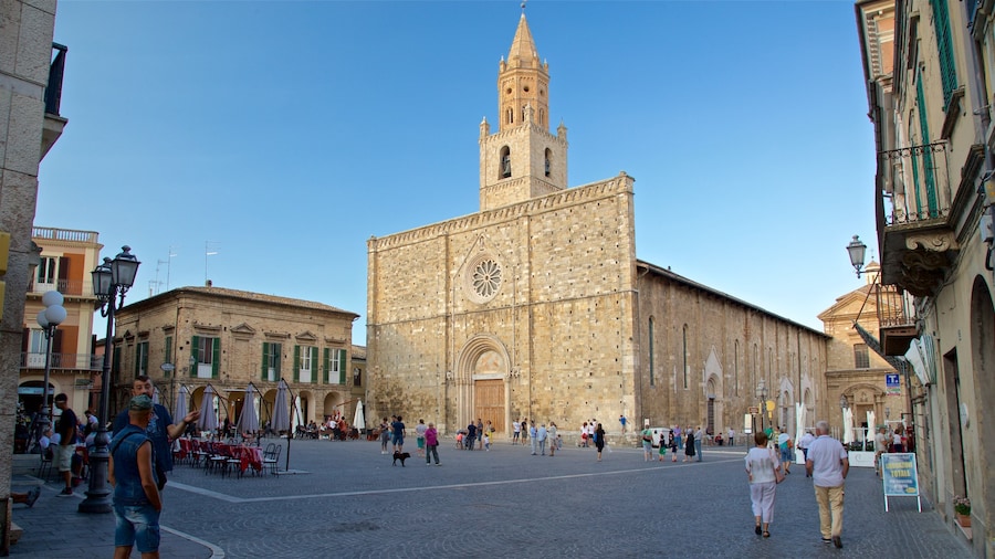 Cathedral of Santa Maria Assunta featuring heritage architecture, street scenes and a square or plaza