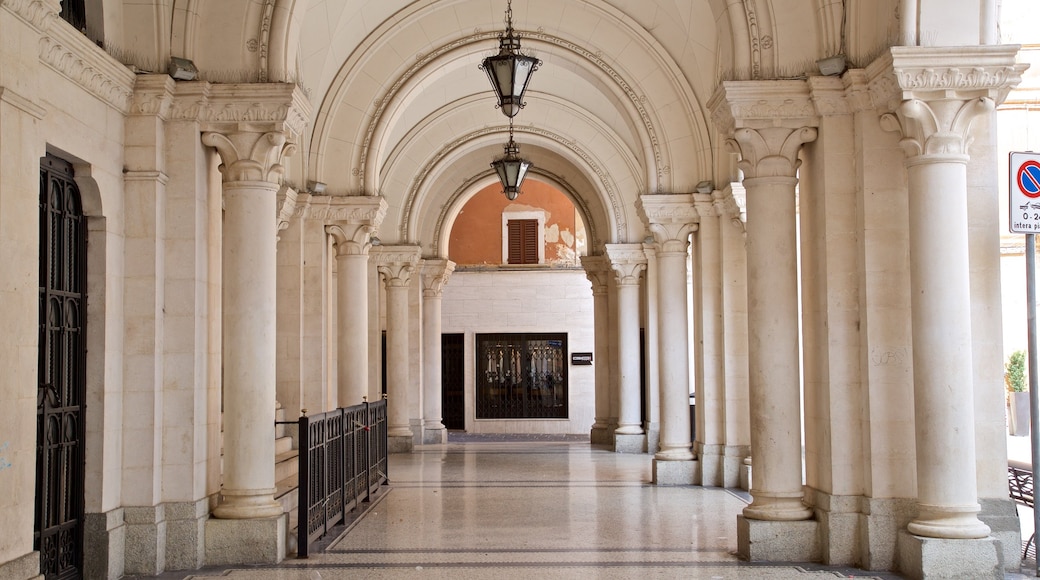 Chieti which includes interior views and heritage elements