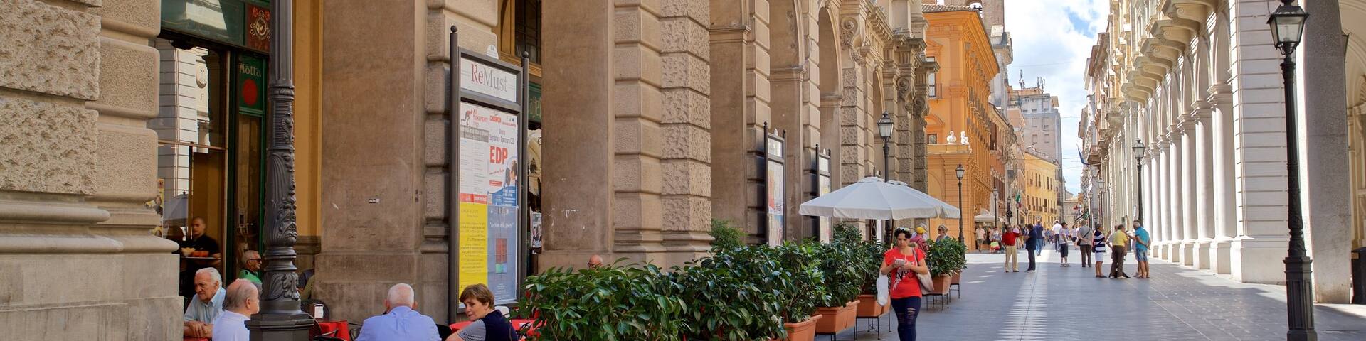 Chieti featuring outdoor eating, heritage elements and a city