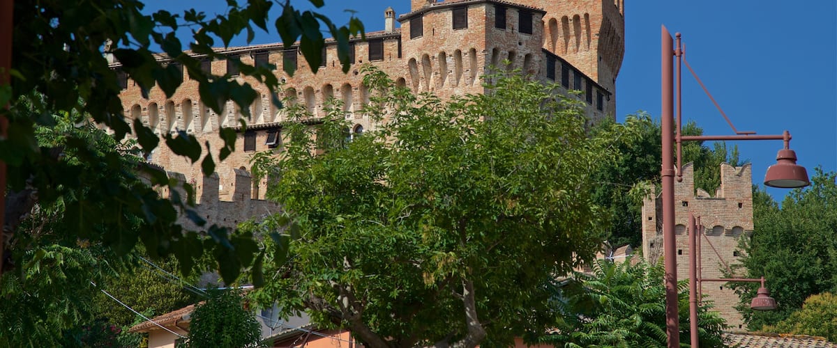 Gradara mostrando castillo o palacio y patrimonio de arquitectura