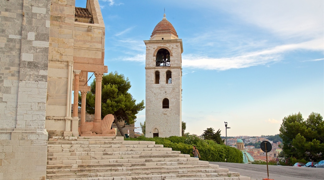 Cathedral of San Ciriaco featuring heritage elements