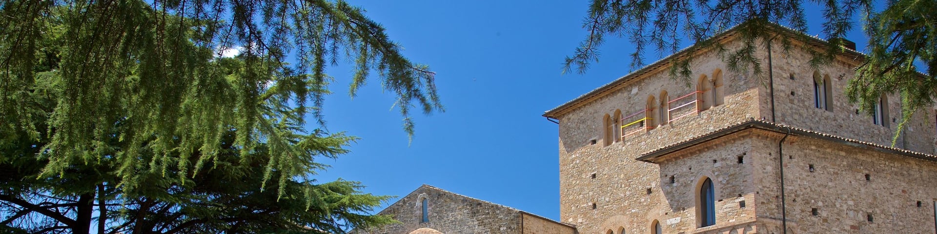 Bevagna featuring heritage elements