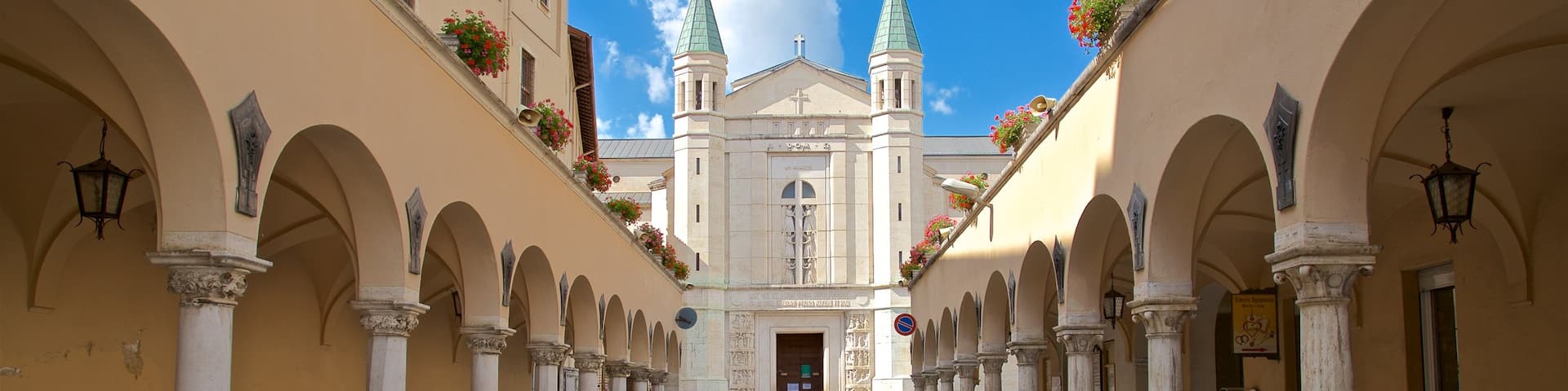 Basilica di Santa Rita featuring a church or cathedral and heritage elements