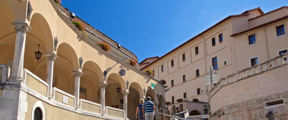 Cascia which includes street scenes as well as a couple