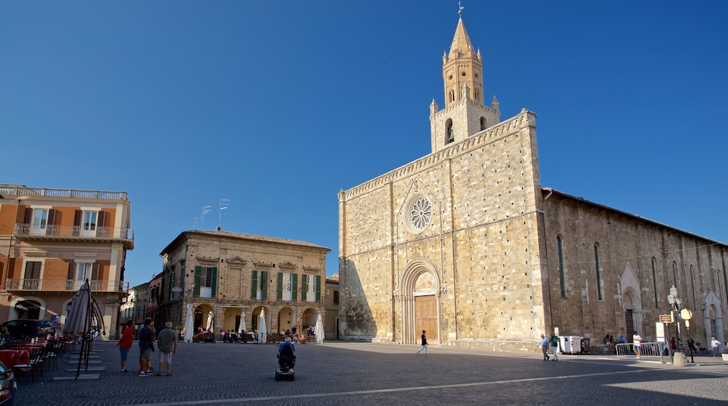 Cathedral of Santa Maria Assunta which includes heritage architecture and a church or cathedral