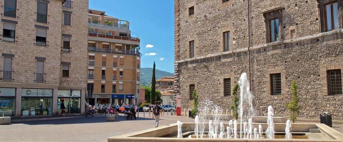 Terni showing a fountain
