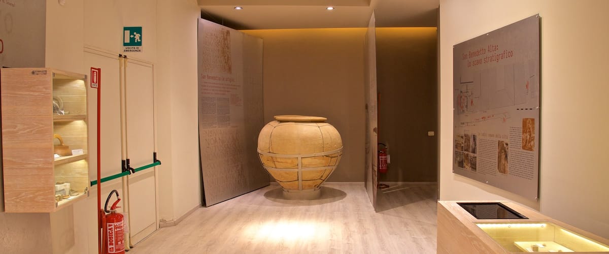 San Benedetto del Tronto featuring interior views