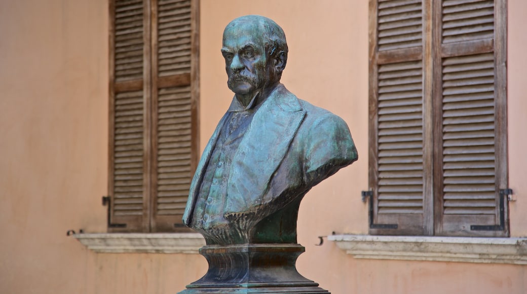 Pinacoteca Civica showing a statue or sculpture