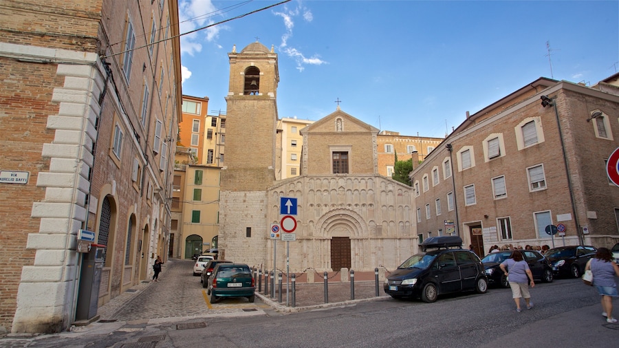 Chiesa di Santa Maria della Piazza showing a church or cathedral and heritage elements