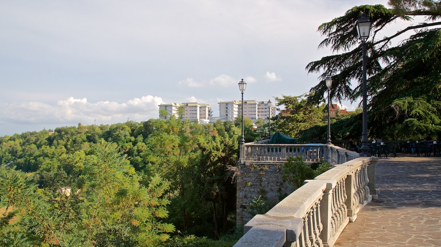 Villa Comunale dei Cappuccini featuring views