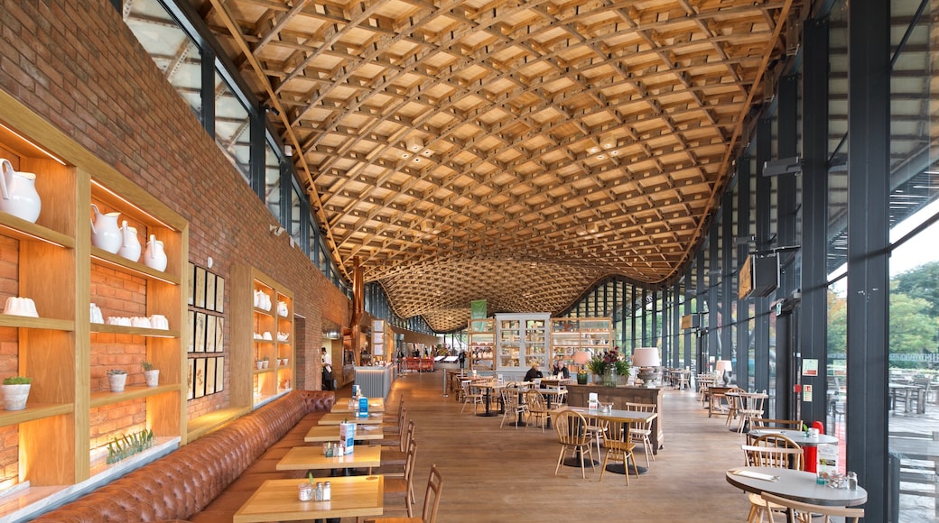 Savill Garden featuring interior views