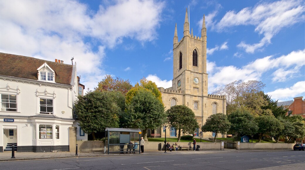 Windsor qui includes patrimoine architectural et église ou cathédrale