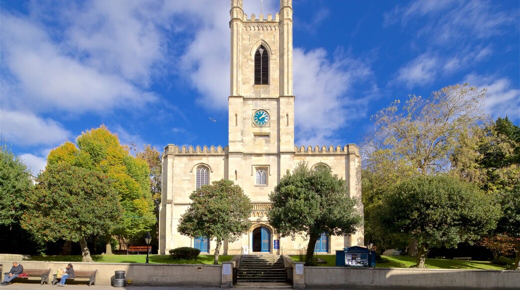 Windsor qui includes église ou cathédrale et patrimoine architectural