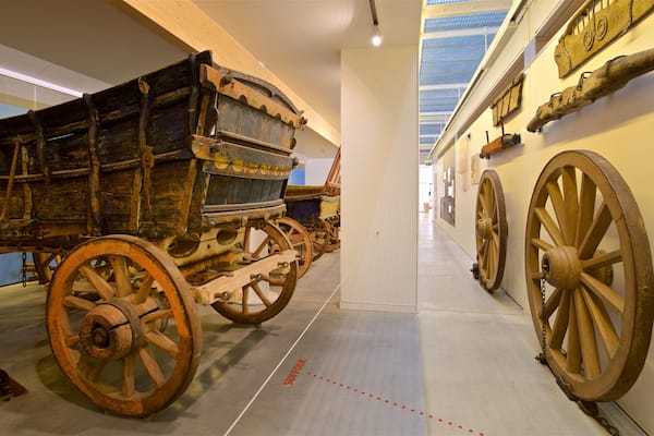 Museum of English Rural Life featuring heritage elements and interior views