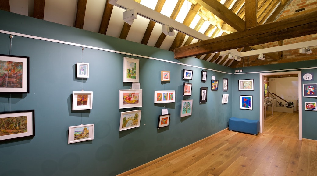 West Berkshire Museum showing art and interior views