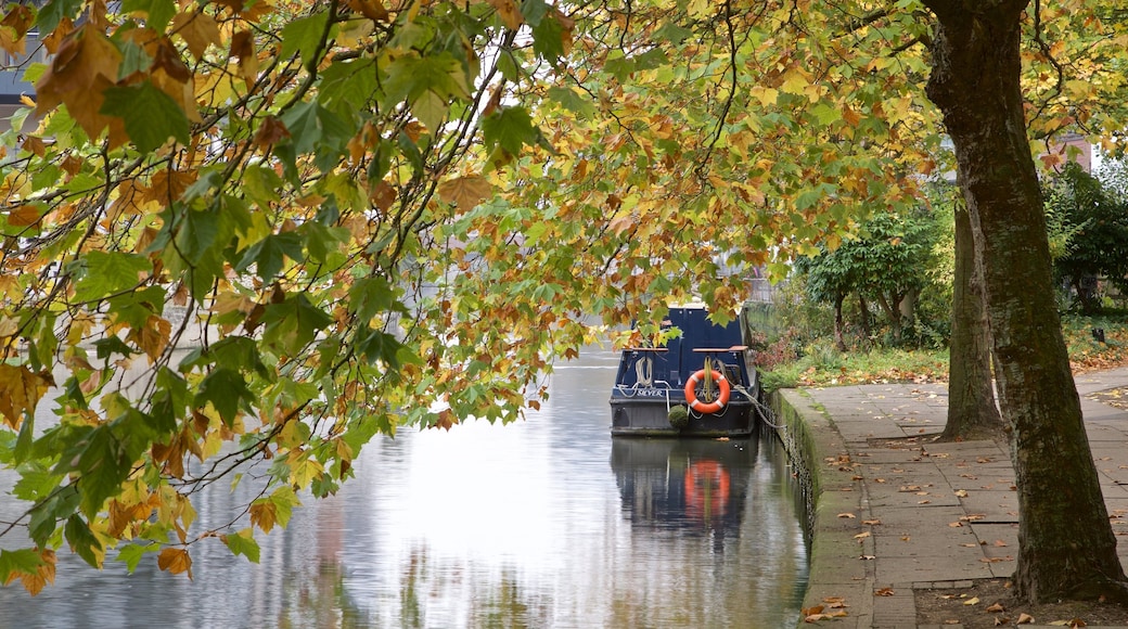 Kennet & Avon Canal presenterar en å eller flod