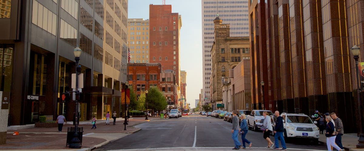 Louisville bevat een stad en straten en ook een klein groepje mensen