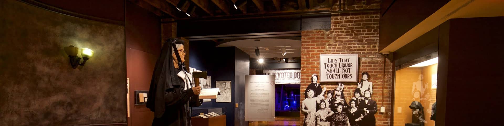 Frazier International History Museum which includes interior views