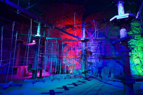 Louisville Mega Cavern mettant en vedette grottes