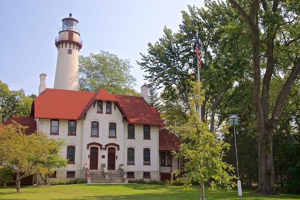 Grosse Point Lighthouse mit einem Haus und Leuchtturm