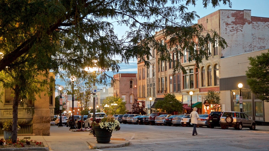Bloomington trong đó bao gồm cảnh đêm