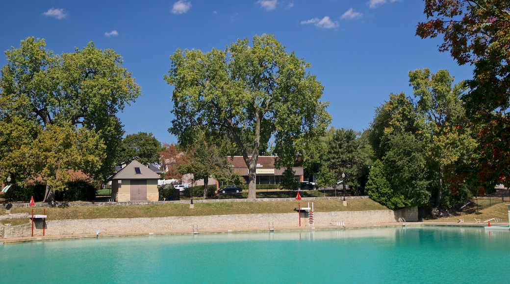 Centennial Beach showing a pool