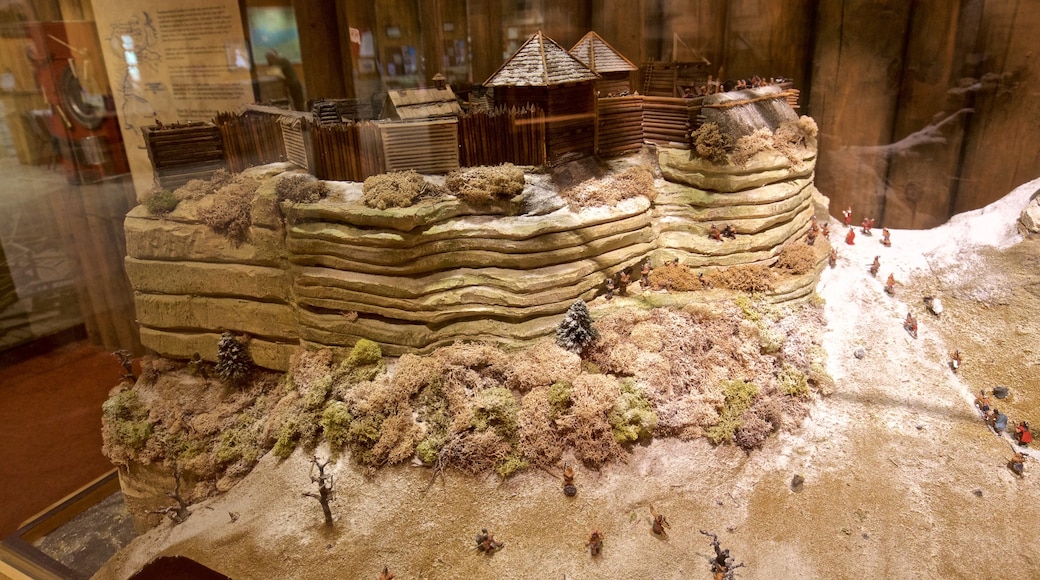 Starved Rock State Park showing interior views