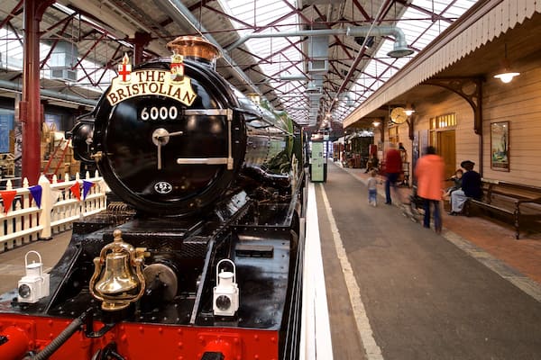 Museo della Great Western Railway caratteristiche di oggetti d\'epoca e ferrovia