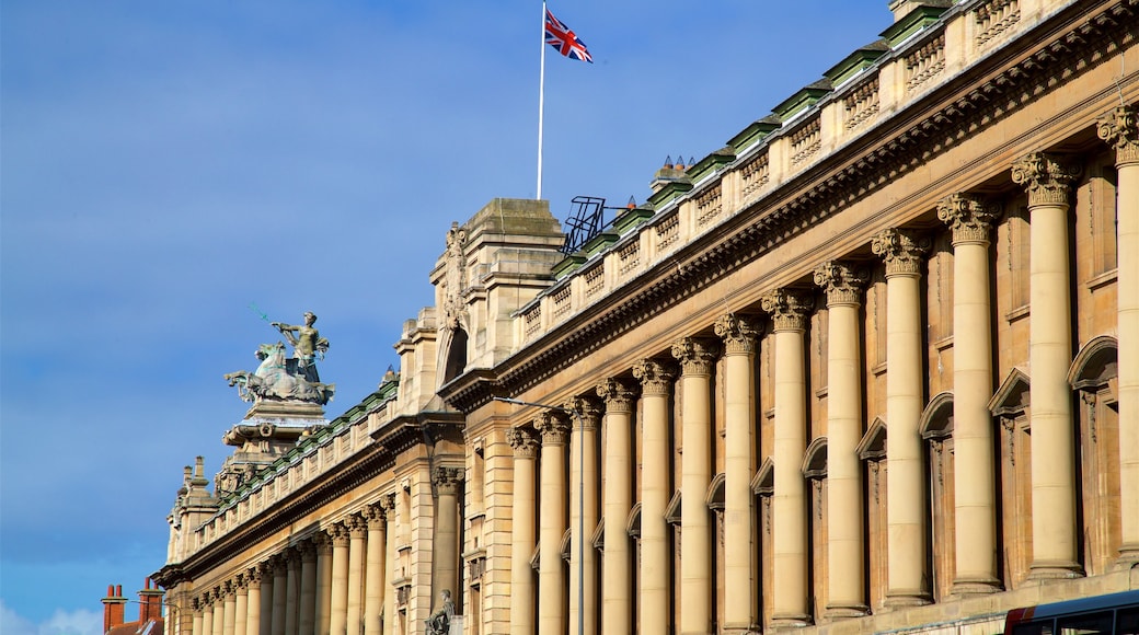 Ayuntamiento de Hull ofreciendo elementos del patrimonio