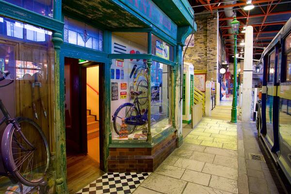 Streetlife Museum of Transport which includes interior views